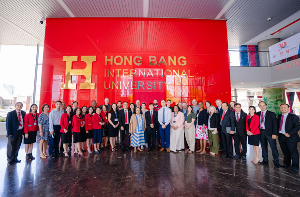 Cơ hội việc làm toàn cầu dành cho sinh viên Điều dưỡng HIU Cơ hội việc làm toàn cầu dành cho sinh viên Điều dưỡng HIU