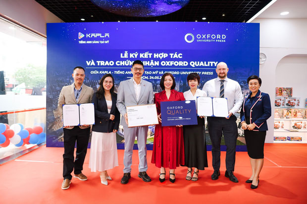 Oxford University Press Trao Chứng nhận Oxford Quality cho Kapla Oxford University Press Trao Chứng nhận Oxford Quality cho Kapla