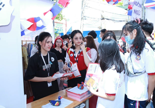 Đào tạo đại học 3 năm - HIU dẫn lối thành công sớm cho 2k7 Đào tạo đại học 3 năm - HIU dẫn lối thành công sớm cho 2k7