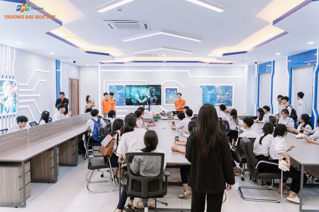 Trường Đại học FPT mở nhiều chuyên ngành mới đón đầu xu thế Trường Đại học FPT mở nhiều chuyên ngành mới đón đầu xu thế