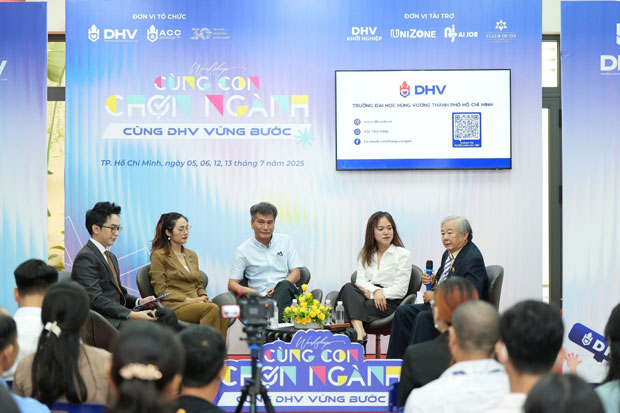 Trường ĐH Hùng Vương TP.HCM liên tục ′mở hội′, tiếp sức 2k7 chọn ngành - chọn trường Trường ĐH Hùng Vương TP.HCM liên tục ′mở hội′, tiếp sức 2k7 chọn ngành - chọn trường