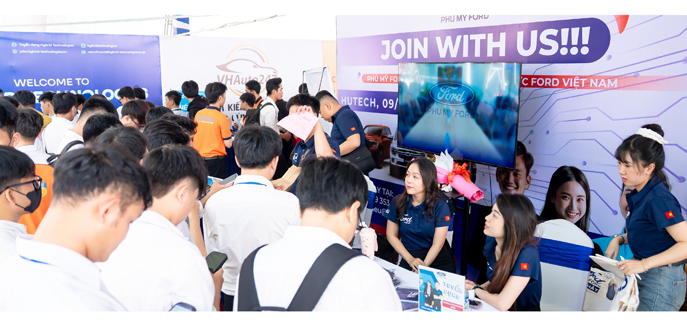 Xe điện tự lái - tâm điểm chú ý tại HUTECH TECHSHOW 2025 - Ảnh 9 Xe điện tự lái - tâm điểm chú ý tại HUTECH TECHSHOW 2025 - Ảnh 9